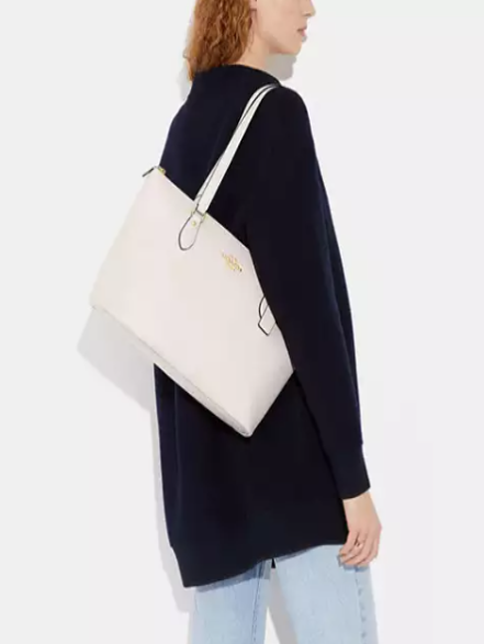 Gallery Tote Bag In Signature Canvas