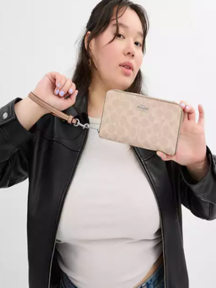 Long Zip Around Wallet In Signature Canvas I COACH