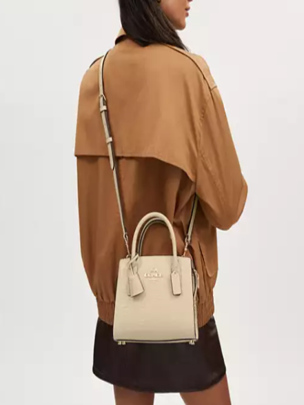 Andrea Carryall Bag          I     COACH