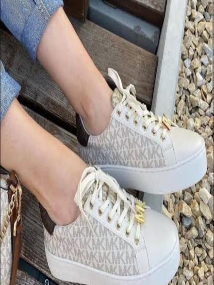 Poppy Color-Block Logo Sneaker