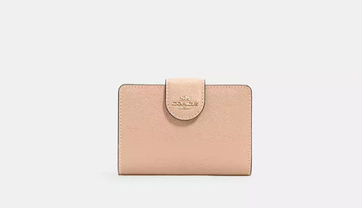 Medium Corner Zip Wallet   I   COACH