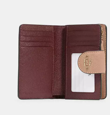 Medium Corner Zip Wallet   I   COACH