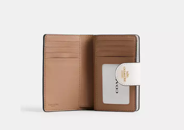 Medium Corner Zip Wallet In Signature Canvas     I    COACH