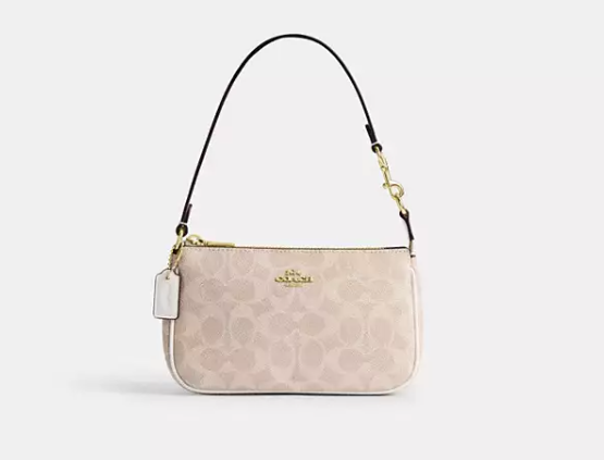 Nolita 19 in Signature Canvas      I    COACH