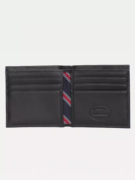 Flag Emblem Mini Credit Card Wallet         I     Tommy Hilfiger