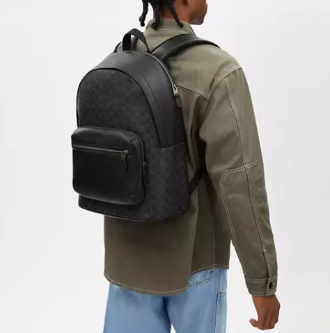 West Backpack In Signature Canvas        I      COACH